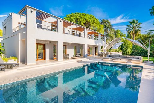 Maison 7 pièces 413 m² · à Saint-Jean-Cap-Ferrat · 413 m² · 15 750 000 €