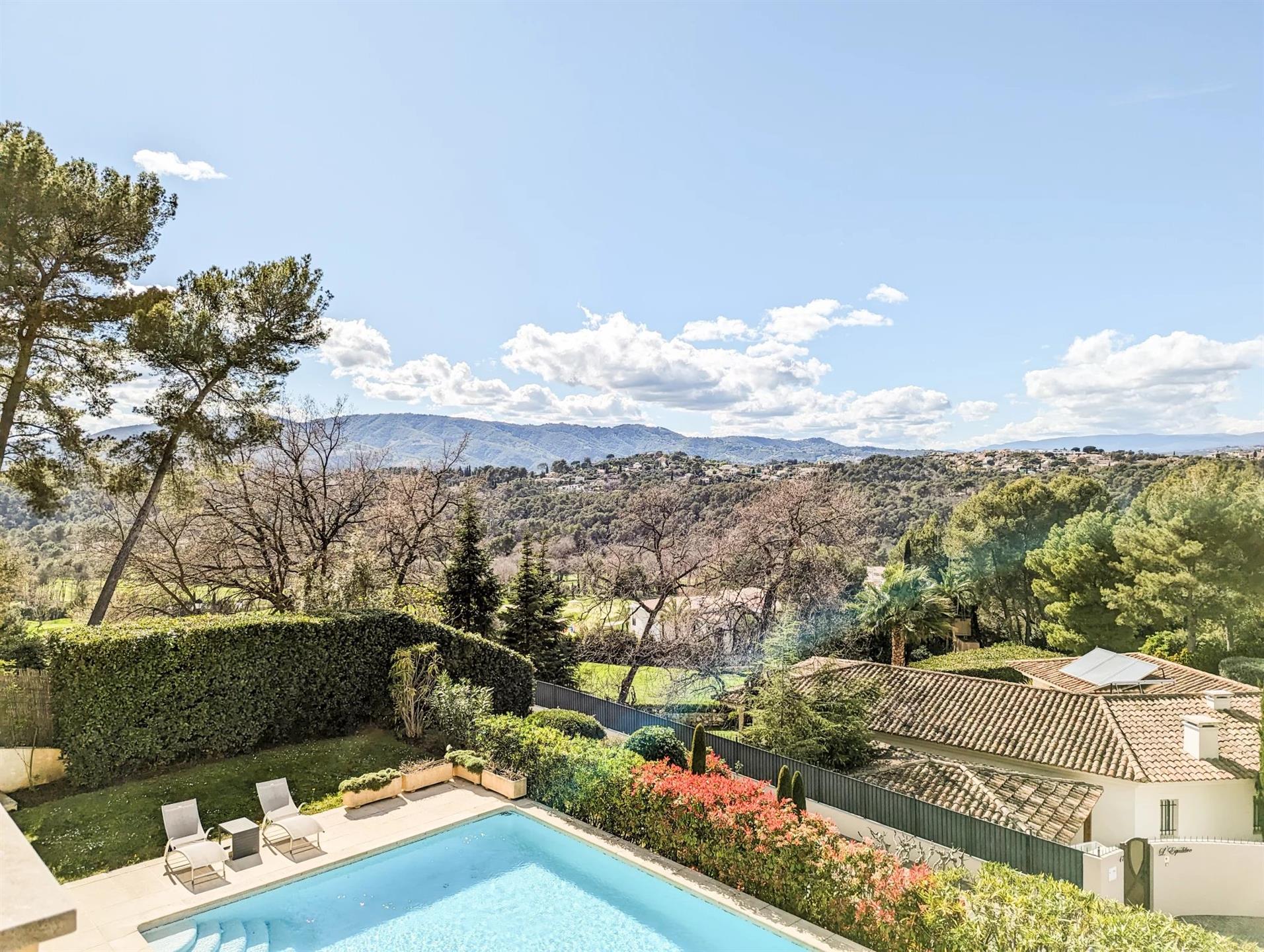 Maison à vendre, 228m², Mougins