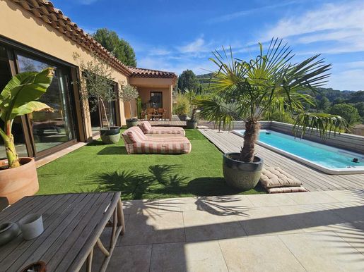 Maison 320 m² · au Castellet · 320 m² · 1 150 000 €