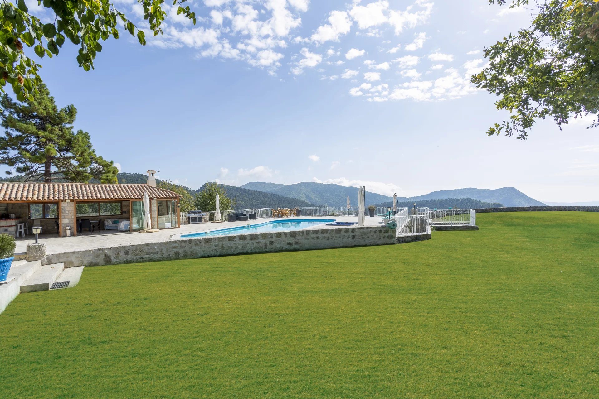 Maison à vendre, 750m², Lucéram