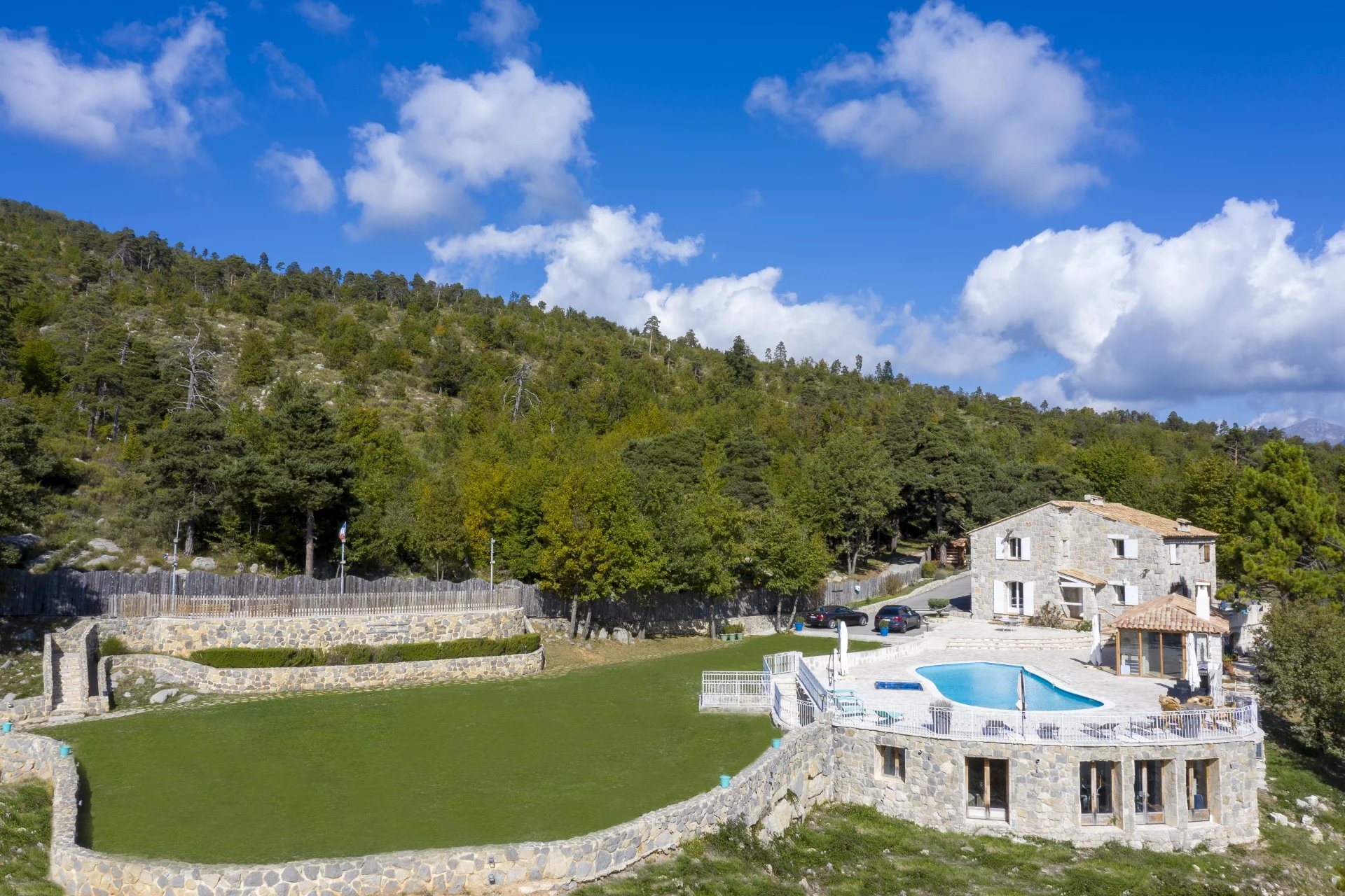 Maison à vendre, 750m², Lucéram