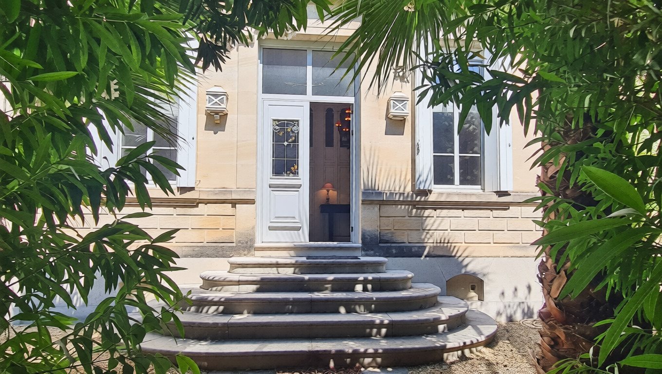 Maison à vendre, 343m², Uzès