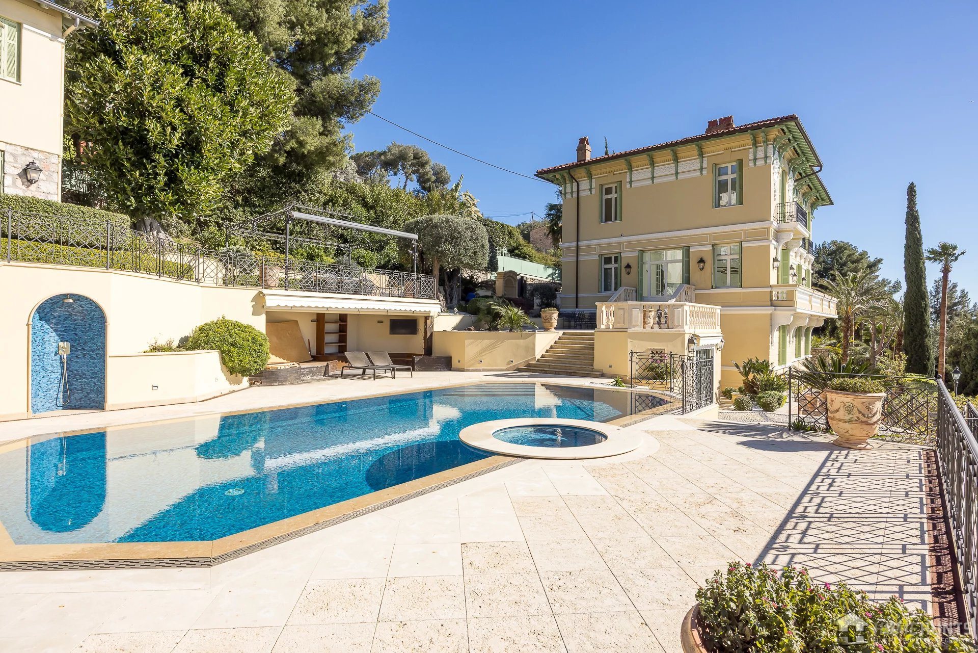 Maison à vendre, 385m², Roquebrune-Cap-Martin