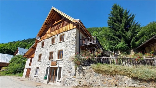 Maison 278 m² · à Huez (alpe d'Huez) · 278 m² · 1 975 000 €