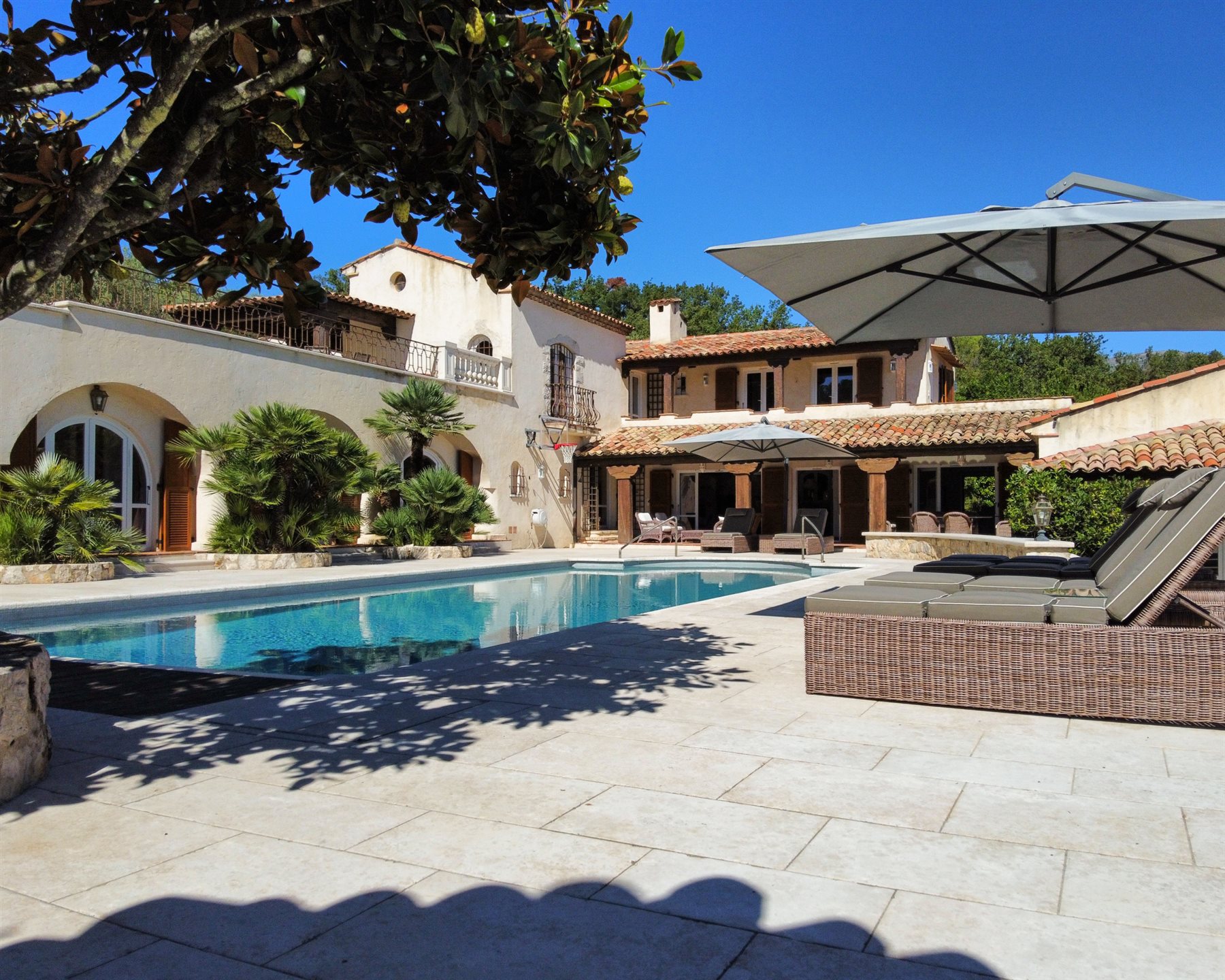 Maison à vendre, 437m², La Colle-sur-Loup