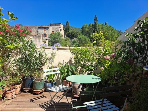Maison 15 pièces 340 m² · à Vaison-la-Romaine · 340 m² · 550 000 €