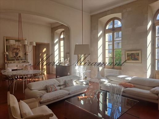 Appartement 7 pièces 232 m² · à Avignon · 232 m² · 965 000 €