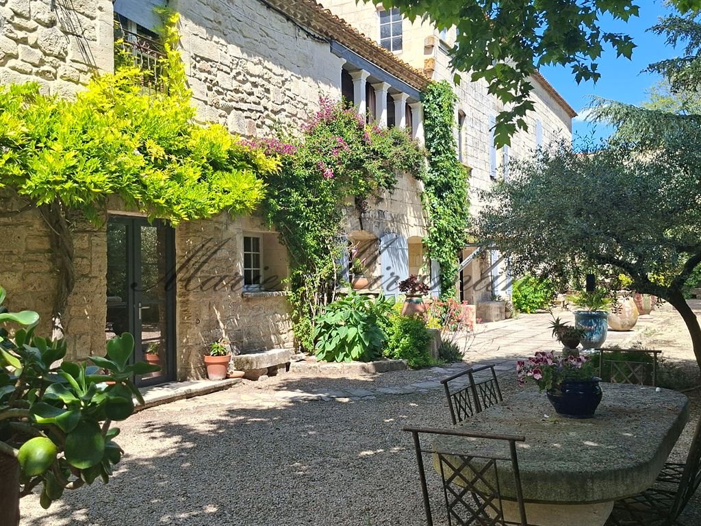 Maison à vendre, 600m², Arles