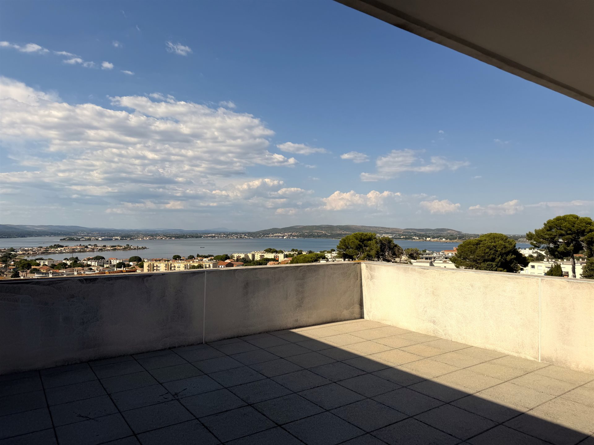 2-собен стан, 64 m²