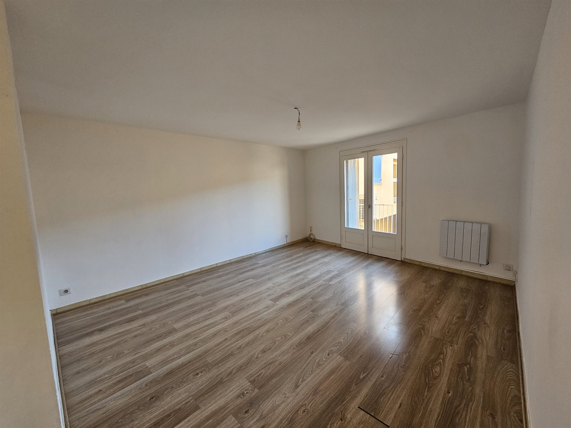Appartement à louer, 64m², Générac