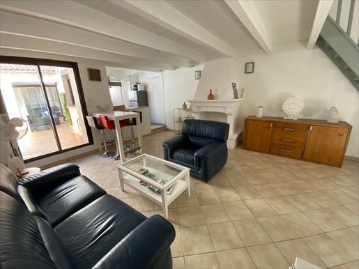 Maison 3 pièces 75 m² · à Nîmes · 75 m² · 195 000 €