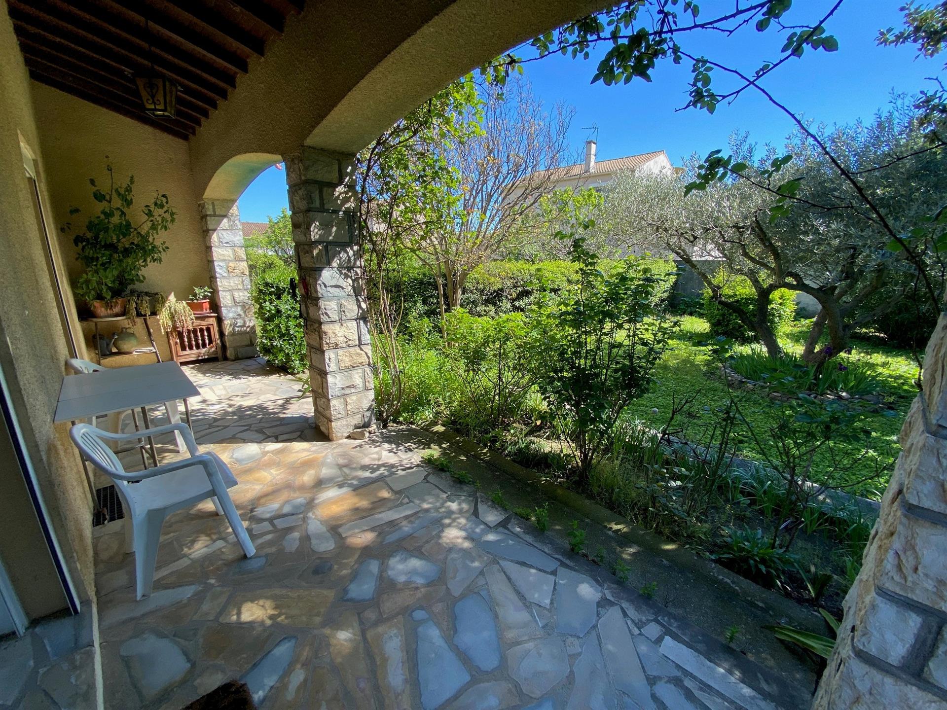 Maison à vendre, 162m², Rodilhan