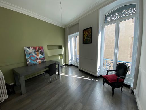 Appartement 3 pièces 74 m² · à Nîmes · 74 m² · 155 000 €