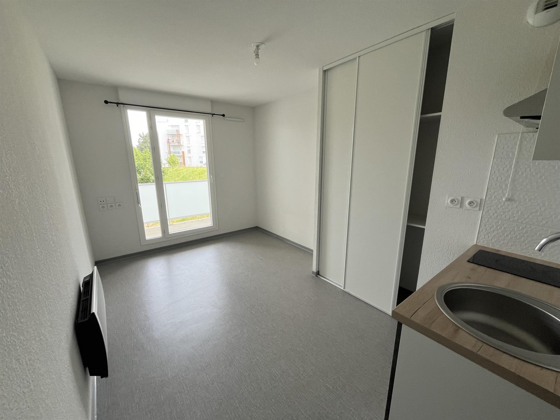Appartement à louer, 18m², Nîmes