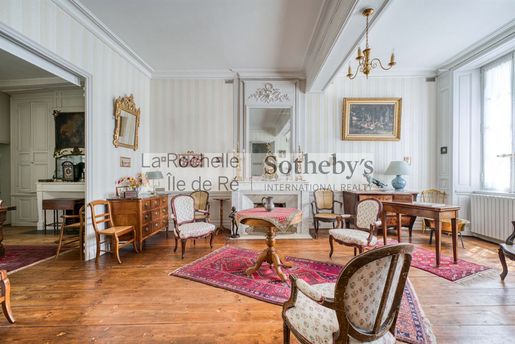 Maison 8 pièces 249 m² · à La Rochelle · 249 m² · 1 100 000 €