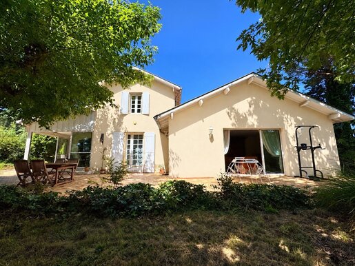 Maison 5 pièces 203 m² · à Casteljaloux · 203 m² · 247 000 €