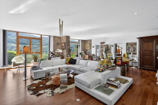 Maison 8 pièces 217 m² · à Etable · 217 m² · 499 000 €