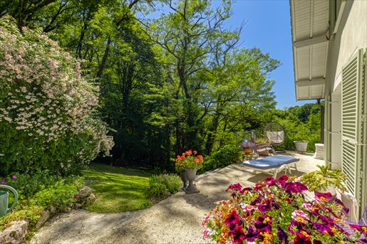Maison 6 pièces 250 m² · à Saint-Jean-d'Arvey · 250 m² · 845 000 €