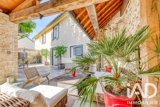 Maison 8 pièces 216 m² · à Montceaux-lès-Meaux · 216 m² · 565 000 €