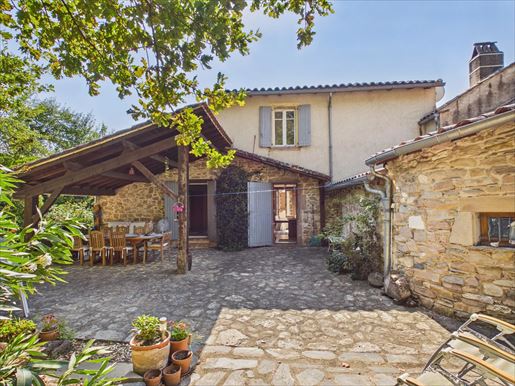 Maison 12 pièces 270 m² · à Monestiés · 270 m² · 365 000 €