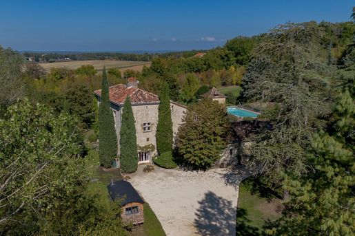 Maison 7 pièces 320 m² · à Tournon-d'Agenais · 320 m² · 995 000 €