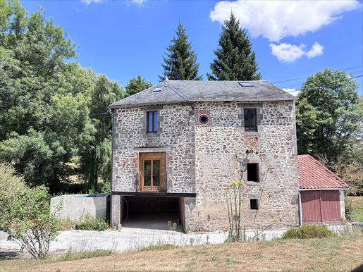 5 pièces 110 m² · à Oradour-Saint-Genest · 110 m² · 185 000 €