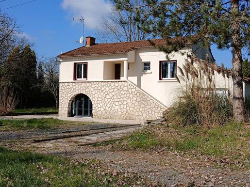 Maison 7 pièces 166 m² · à Mareuil en Périgord · 166 m² · 249 950 €