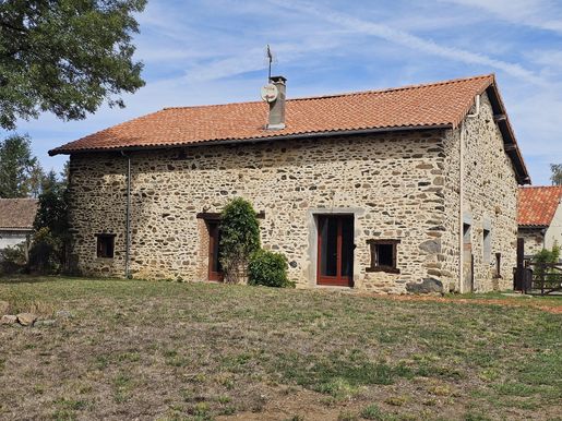 Maison 4 pièces 85 m² · à Saulgond · 85 m² · 82 500 €