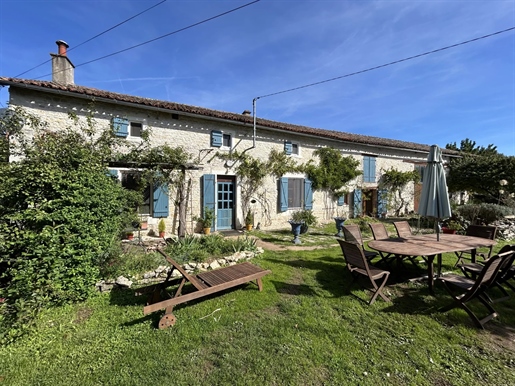 Maison 12 pièces 159 m² · à Chaunay · 159 m² · 162 000 €