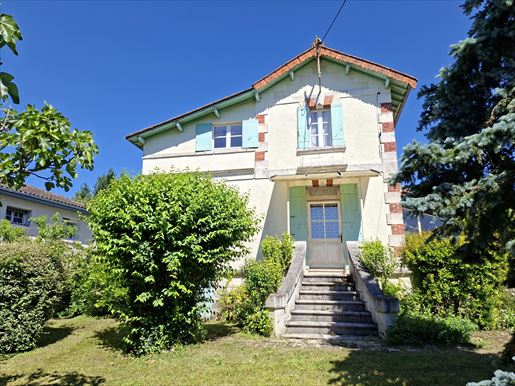 Maison 6 pièces 109 m² · à Saint Aulaye-Puymangou · 109 m² · 249 500 €