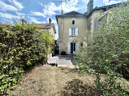 Maison 4 pièces 87 m² · à Saint Aulaye-Puymangou · 87 m² · 93 500 €
