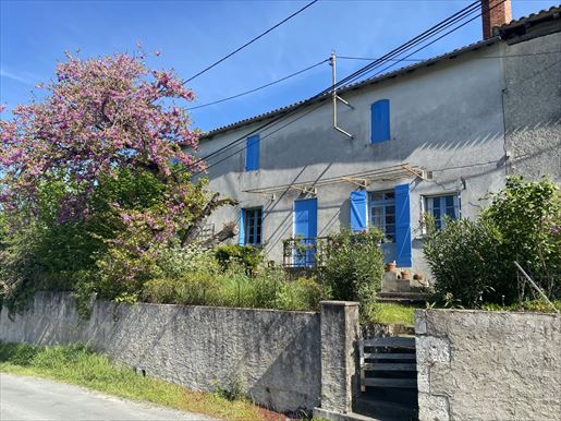Maison 9 pièces 193 m² · à Comberanche-Et-Epeluche · 193 m² · 150 000 €