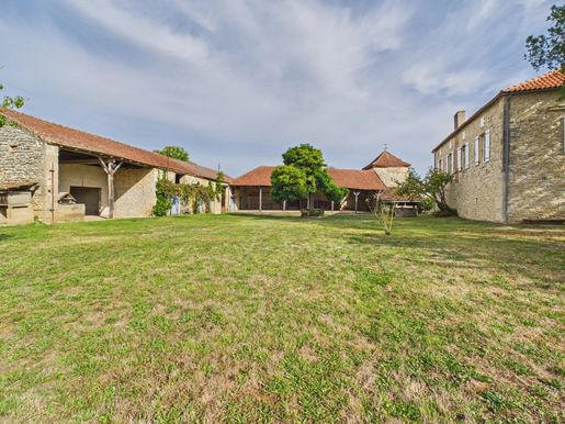 Maison 5 pièces 150 m² · à Vire-sur-Lot · 150 m² · 295 000 €