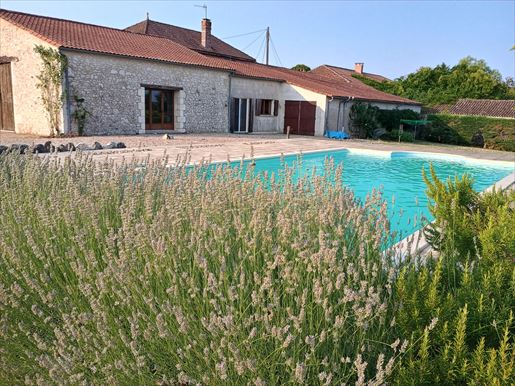 Maison 6 pièces 161 m² · à Loubès-Bernac · 161 m² · 392 200 €