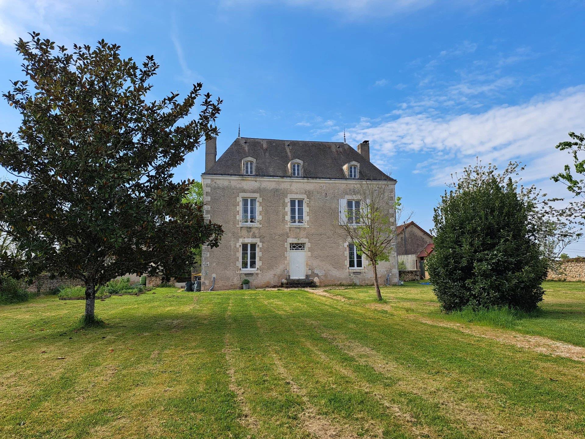 Maison à vendre, 230m², Montmorillon