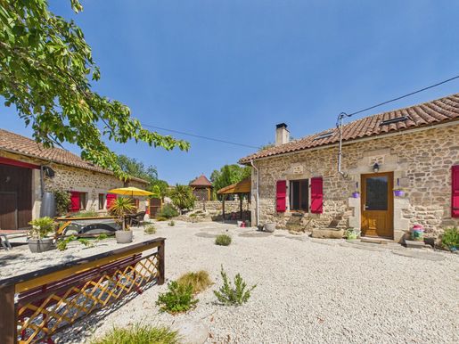 Maison 10 pièces 269 m² · à Champniers-Et-Reilhac · 269 m² · 318 000 €
