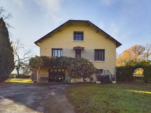 Maison 6 pièces 140 m² · à Saint-Mathieu · 140 m² · 170 640 €