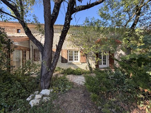 Maison 7 pièces 202 m² · à Verdille · 202 m² · 162 000 €