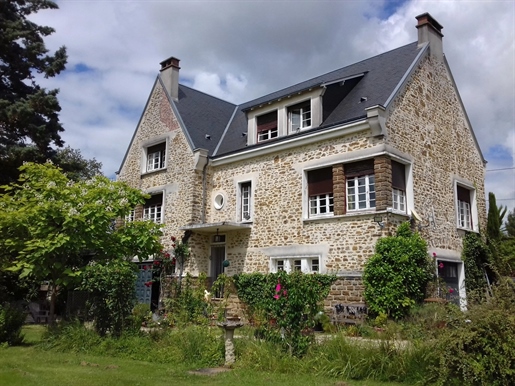 Maison 15 pièces 263 m² · à Argenton-sur-Creuse · 263 m² · 477 000 €