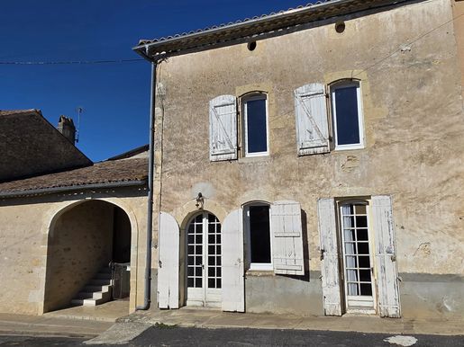 Maison 5 pièces 103 m² · à Castillon-la-Bataille · 103 m² · 80 000 €