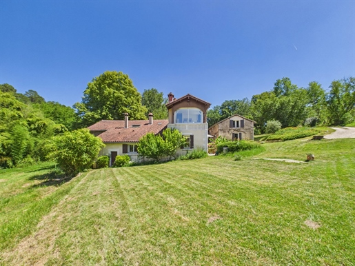 Maison 14 pièces 313 m² · à Périgueux · 313 m² · 490 000 €