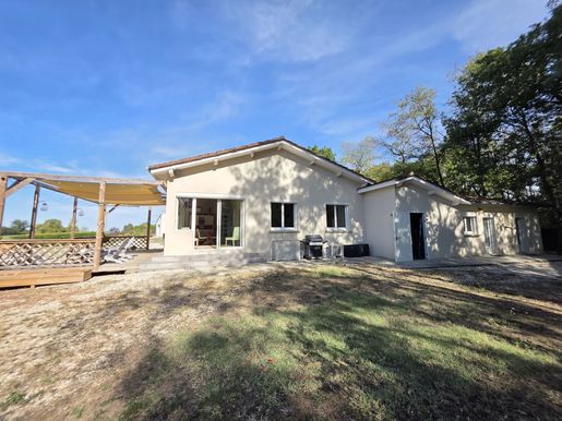 Maison 8 pièces 150 m² · à Eymet · 150 m² · 286 200 €