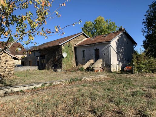 Maison 3 pièces 200 m² · à Chalais · 200 m² · 80 000 €