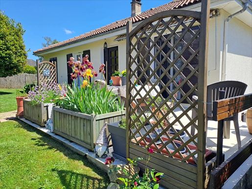 Maison 5 pièces 169 m² · à Val-d’Oire-Et-Gartempe · 169 m² · 150 000 €