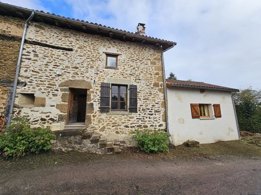 Maison 4 pièces 80 m² · à Chassenon · 80 m² · 77 000 €