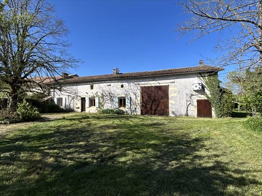 Maison 7 pièces 234 m² · à Limalonges · 234 m² · 199 800 €