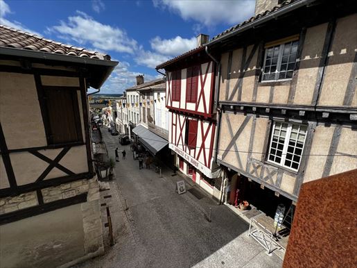 Appartement 2 pièces 108 m² · à Monflanquin · 108 m² · 115 000 €