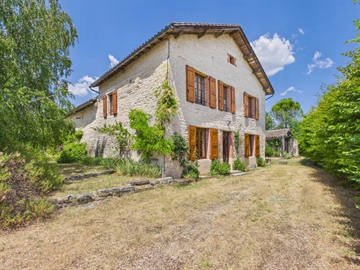 Maison 9 pièces 290 m² · à Cordes-sur-Ciel · 290 m² · 460 000 €
