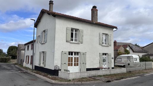 Maison 6 pièces 86 m² · à Nérignac · 86 m² · 68 750 €