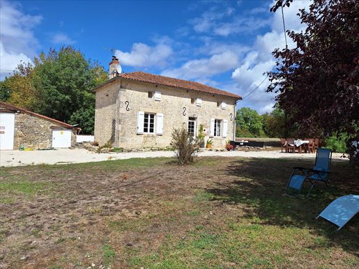 Maison 4 pièces 106 m² · à Chatain · 106 m² · 199 800 €